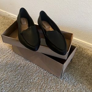 Me Too Cori Black 8.5 M Leather Loafers
